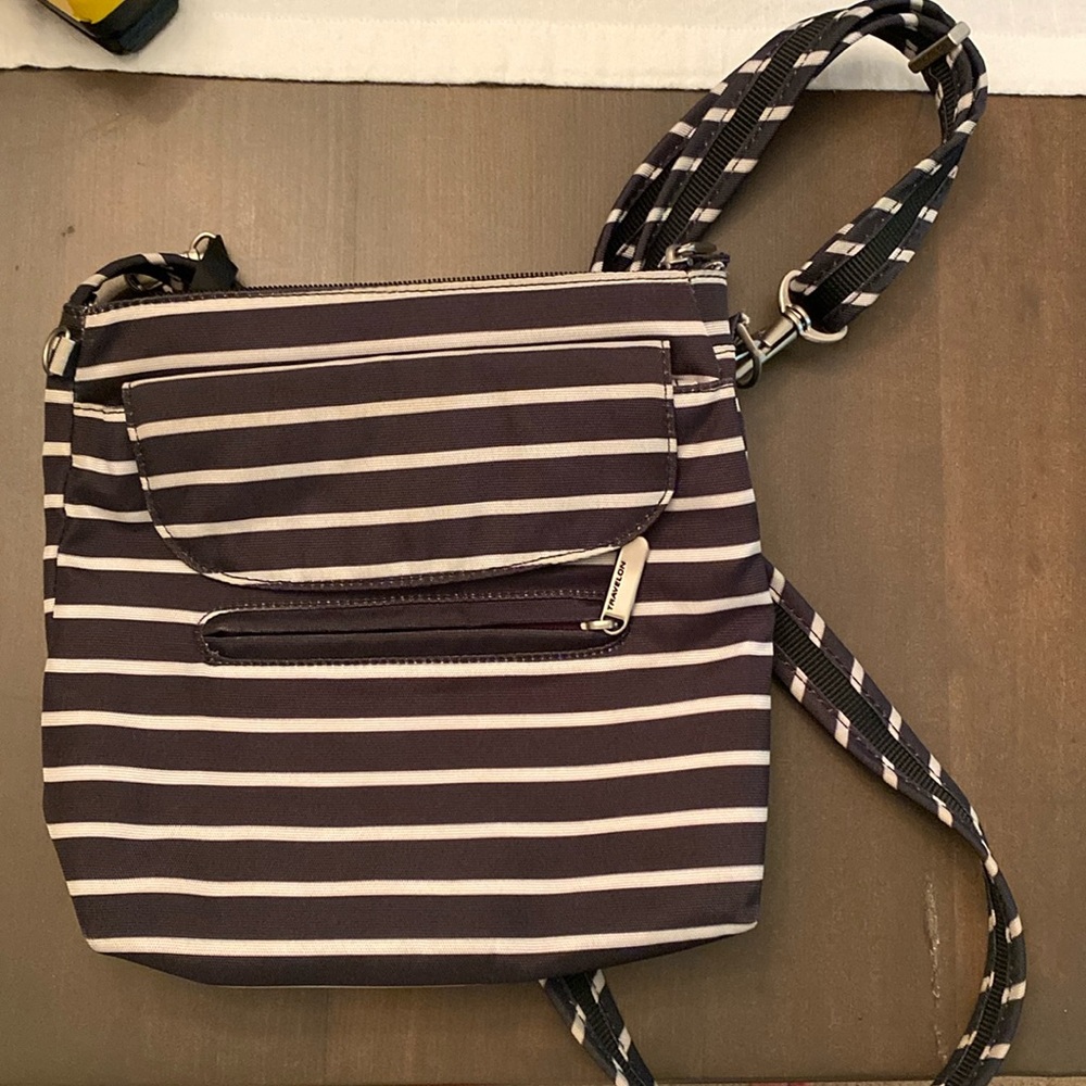 Travelon cross body bag